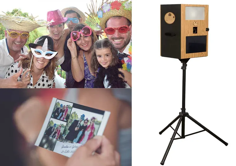 Invités posant avec les accessoires fournis, tirage souvenir imprimé sur place et photobooth sur trépied